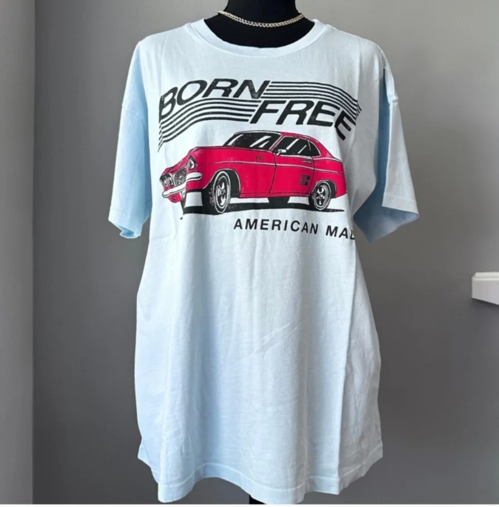 Daydreamer Sky Blue Car Graphic Tee Women's Small Blue Shirt Oversized T-SHIRT